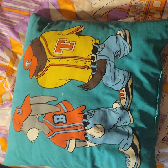 Loony tunes pillow - Picture 2 of 4